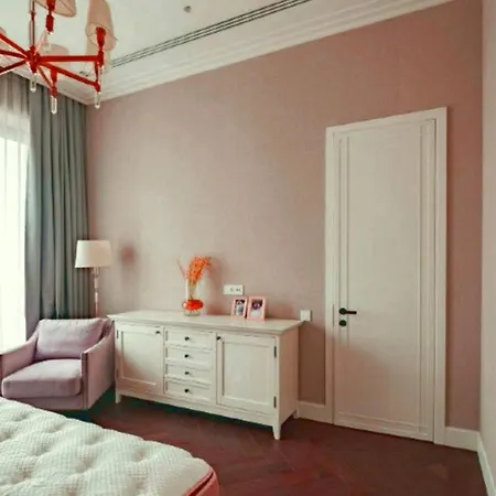 4 Bedrooms Indro Montanelli Gardens Апартаменты