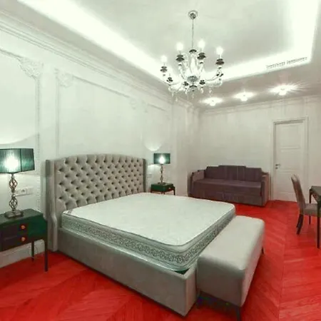 Апартаменты 4 Bedrooms Indro Montanelli Gardens *